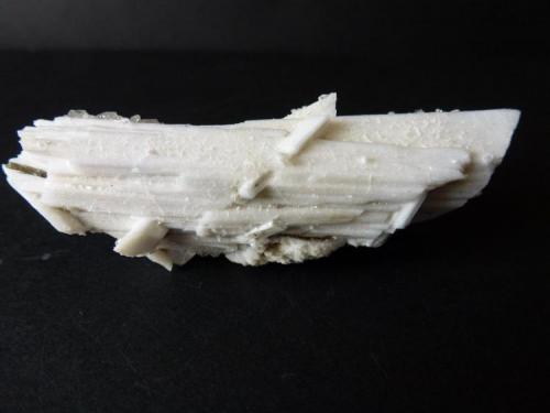 Laumontita con Apofilita<br />El Berrueco, Comarca Sierra Norte (Madrid), Community of Madrid, Spain<br />5 x 2,5 cm.<br /> (Autor: javier ruiz martin)