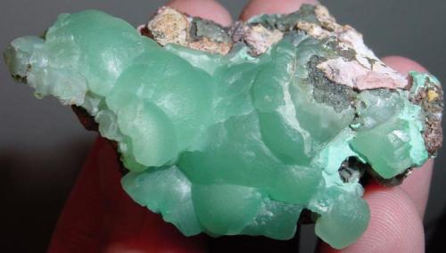 Smithsonite
Kelly Mine, Magdalena District, Socorro County, New Mexico USA
5.5 x 3.0 x 3.7 cm (Author: Chris Wentzell)