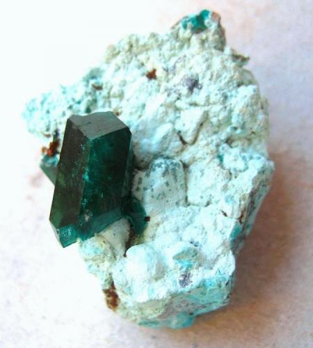 Dioptase, plancheite, chrysocolla
Kaokoveld Plateau, Kunene Region, Namibia
Crystal measures 13 mm (Author: Tobi)