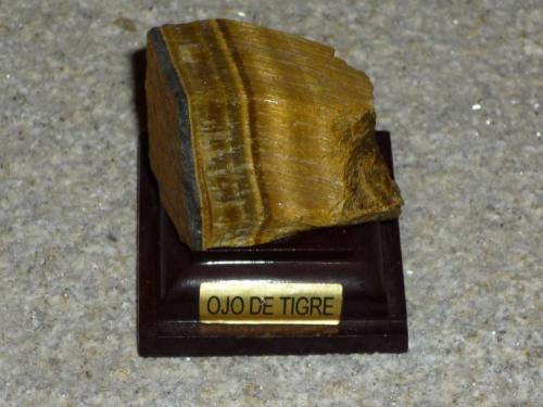 Ojo de tigre.
Kimberley, Sudáfrica.
3 cm x 2,7 cm x 2,2 cm. (Autor: Rafael varela olveira)