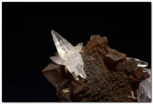 Aragonito
Minas de Ojos Negros, Teruel, España
Cristal biterminado de 2,5 cm.
Recolectado en 1994. (Autor: Rafa Muñoz(mineralvarado))