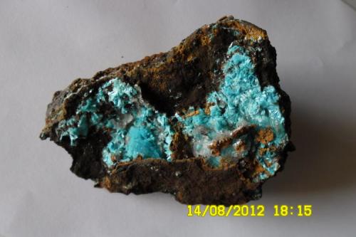 Aurichalcite.
San Antonio el Grande, Santa Eulalia, Aquiles Serdán, Chihuahua, Mexico
13 cm. (Author: javmex2)