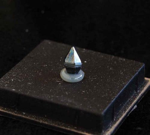 Hematites<br />Salero de la Rosa (De la Rosa Saltworks), Cabezo de la Rosa, Casas del Puerto, Jumilla, Comarca Altiplano, Region of Murcia (Murcia), Spain<br />Cristal 6 mm.<br /> (Autor: Jordi Fabre)