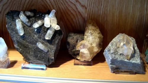 U.S. calcites from Sweetwater Mine and Elmwood Mine (Author: Tobi)