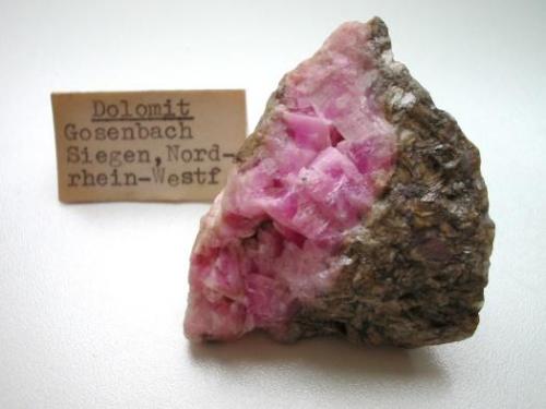 Dolomite
Gosenbach, Siegerland, Rhineland-Palatinate, Germany.
6 x 5 cm
This is a very uncommon colour for a German dolomite. (Author: Andreas Gerstenberg)