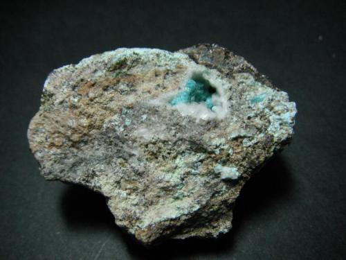 Auricalcita.<br />Mines de Can Montsant, Can Montsant (Massís del Montnegre), Hortsavinyà, Tordera, Comarca Maresme, Barcelona, Cataluña / Catalunya, España<br />4 x 3 x 2 cm.<br /> (Autor: Carles Rubio)