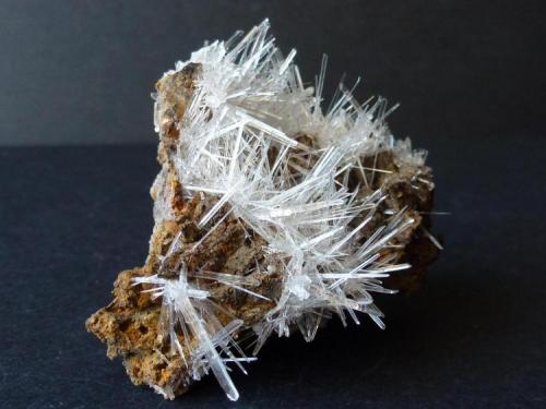 Yeso<br />San Timoteo Mine, Pico del Águila, Sierra Minera de Cartagena-La Unión, Cartagena, Comarca Campo de Cartagena, Region of Murcia (Murcia), Spain<br />5,5  x 4 cm.<br /> (Autor: javier ruiz martin)