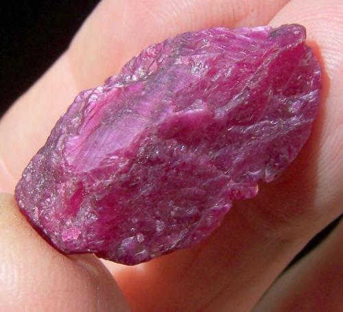 ruby
Africa, probably Zim
32 x 20 x 11 mm (Author: Pierre Joubert)