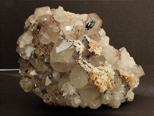Quartz, Specularite, Dolomite, Calcite
Florence Mine, Egremont, Cumbria, England, UK.
100 x 80 mm (Author: nurbo)
