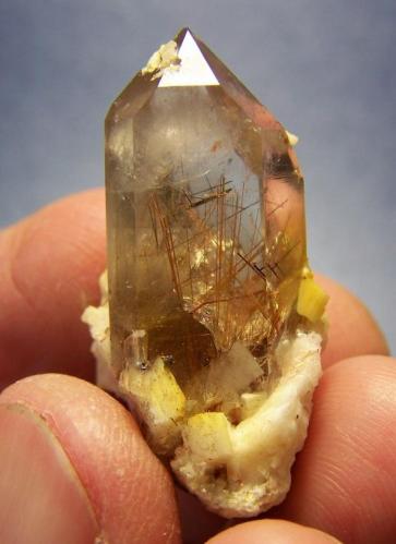 Quartz; rutile and feldspar
Van Rhynsdorp, Western Cape, South Africa
38 x 22 x 16 mm
Self collected at a dolomite mine (Author: Pierre Joubert)