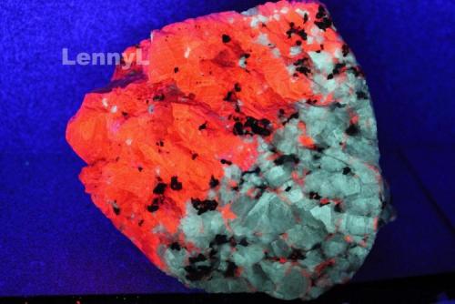 Barite and Calcite
Franklin, New Jersey, USA
5x5 cm (Author: LennyL)