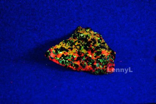 Cuspidine, Calcite, and Willemite
Franklin, NJ
3x2 (Author: LennyL)