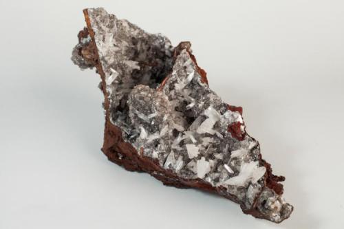 Hemimorfita
Mina Ojuela, Mapimí, Durango, México.
26x10 cm (Autor: victor chaul chamut)