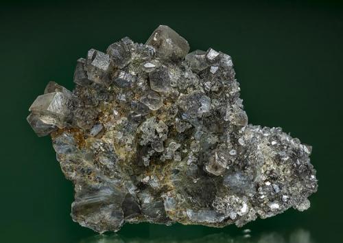 Calcite on Muscovite
Rist Mine, Hiddenite, Alexander Co., North Carolina, USA

Backside (Author: am mizunaka)