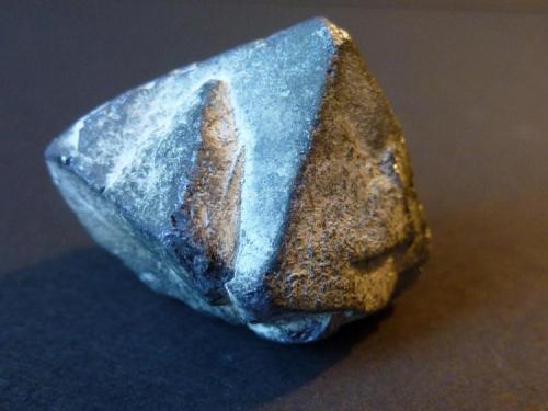 Galena<br />Bakio Quarry, El Calero, Bakio, Comarca Uribe, Vizcaya / Bizkaia, Basque Country (Euskadi), Spain<br />2 x 1,5 cm.<br /> (Autor: javier ruiz martin)