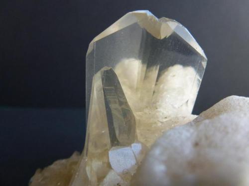 Yeso<br />Alabaster quarries, Fuentes de Ebro, Delimitación Comarcal de Zaragoza, Zaragoza, Aragon, Spain<br />4,5 x 2,5 cm. el cristal de yeso<br /> (Autor: javier ruiz martin)