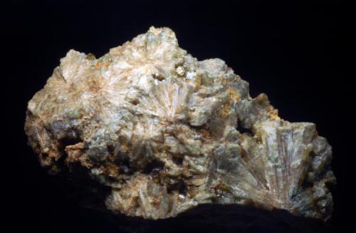 Vesuvianita<br />Can Montsant Mines, Can Montsant (Massís del Montnegre), Hortsavinyà, Tordera, Comarca Maresme, Barcelona, Catalonia / Catalunya, Spain<br />55 x 35 x 23 mm<br /> (Autor: Joan Martinez Bruguera)