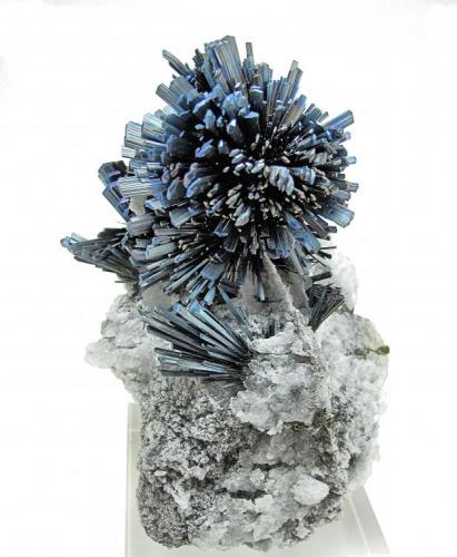 Stibnite
Chashan Mine, Dachang, Nandan, Hechi, Guangxi Zhuang, China
110 mm x 76 mm (Author: Carles Millan)