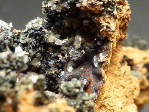 Hemimorfita y Calcita<br />Precaución Mine, Cabezo de San Ginés, El Estrecho de San Ginés, Cartagena, Comarca Campo de Cartagena, Region of Murcia (Murcia), Spain<br /><br /> (Autor: javier ruiz martin)