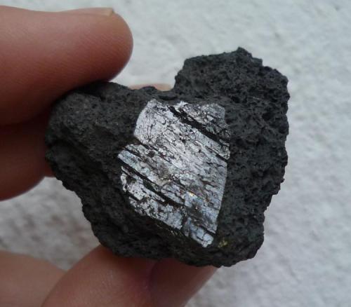 Augita en basalto<br />Bandama volcanic caldera, Santa Brígida, Gran Canaria, Las Palmas Province, Canary Islands, Spain<br />Cristal de 1,4x2 cm<br /> (Autor: María Jesús M.)