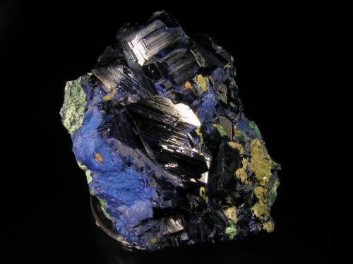 Azurita.
Tsumeb, Namibia.
9,5x6,7x6 cm.
Cristales hasta 3 cm, con malaquita. Col. y foto Nacho Gaspar. (Autor: Nacho)