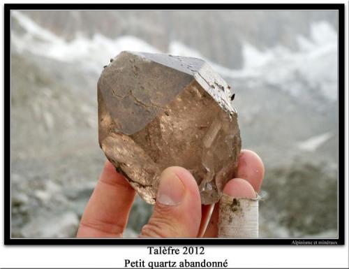 Smoky Quartz
Talèfre glacier, Mont Blanc, Chamonix, Haute-Savoie, Rhône-Alpes, France (Author: ploum)