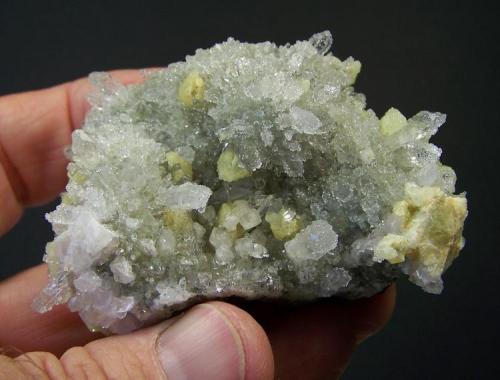 Quartz; Calcite, Prehnite; Analcime
Brandberg, Namibia
72 x 45 x 33 mm
This is a really amazing specimen from a recent find, and one of the most amazing Brandberg specimens that we have. (Author: Pierre Joubert)