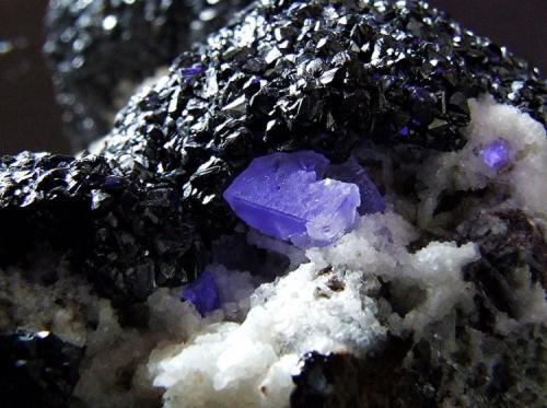 Fluorite.with a hint of Long Wave UV
Smallcleugh Sun Vein, Smallcleugh Mine, Nenthead, Cumbria, England, U
Fluorite to 7 mmK. (Author: nurbo)