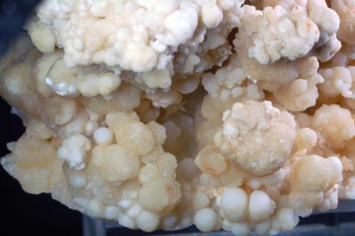 Aragonito coraloide
Cantera Carija - Mérida - Badajoz - Extremadura - España
80 x 60 x 55 mm
Detalle (Autor: Joan Martinez Bruguera)