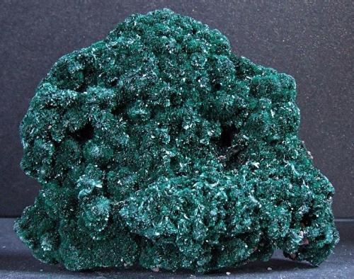 Atacamite and Calcite
Mt Gunson, Stuart Shelf Area, Andamooka Rangle, Lake Torrens Region, South Australia, Australia.
70 x 50 mm (Author: nurbo)