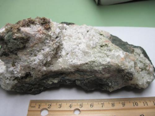 Laumontite, calcite, quartz, chabazite
Upper New Street Quarry, Paterson, New Jersey, USA
14 cm
part of a pocket I broke into this summer (Author: Gary Moldovany)