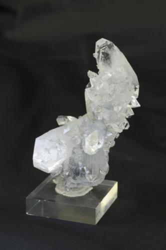 Apofilita
Poona, Maharashtra, India
10X5,5 cm. - cristal mayor de 5,5 cm. (Autor: jose Arijo)