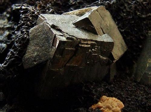 Pyrite, Quartz and oxidised Siderite.
Pampgill mine, Nenthead, Alston, Cumbria, England, UK.
Twin 10 mm across (Author: nurbo)