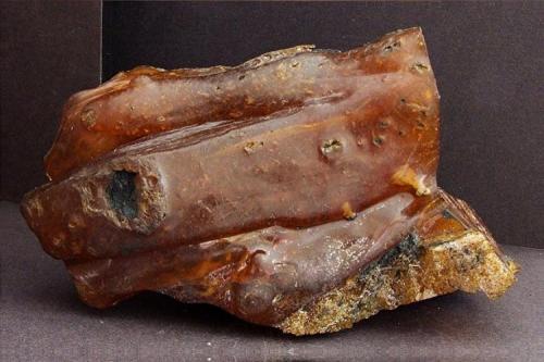 Amber
Kelingly Colliery, Knottingley, Yorkshire, England, UK.
130 x 80 mm (Author: nurbo)