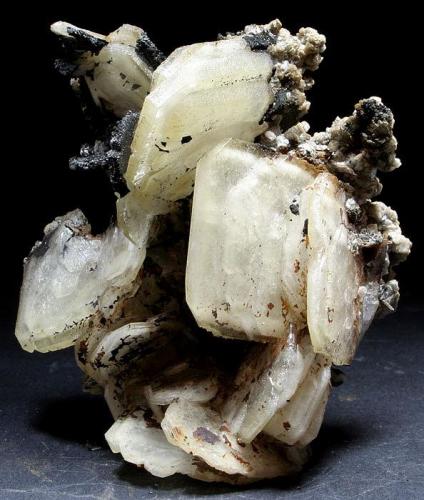 Barite
Los Palomos Mine, Las Nogueras ravine, Campos de Golf area, Atamaria, Sierra Minera de Cartagena-La Union, Cartagena, Murcia, Spain
8x7 cm.
Fot. & Col. Juan Hernandez.
Adquired in April of 2011. (Author: supertxango)