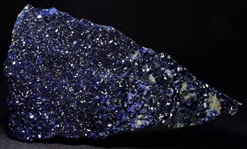 Azurite.
Mineral Hill, Talingaboolba, Condobelin, New South Wales, Australia.
75 x 40 mm (Author: nurbo)