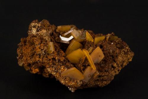 Wulfenita
Mina Ojuela, Mapimí, Durango, México
6x5 cm (Autor: victor chaul chamut)