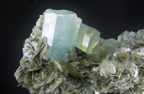 Berilo ( Aguamarina )
Shigar Valley - Skardu - Baltistan - Pakistán
17 x 11 cm - Cristal principal de 8.7 cm
Detalle (Autor: Diego Navarro)