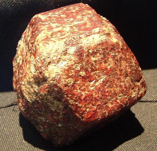 Almandine Garnet
Kukagami Lake Road, Sudbury, Ontario, Canada
7 x 7 x 6.5 cm (Author: Joseph D'Oliveira)