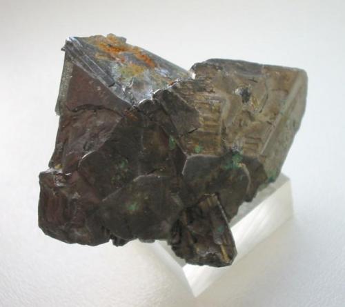 Bournonite
Georg mine, Willroth, Westerwald, Rhineland-Palatinate, Germany.
4 x 3 cm
Single crystal on scarse siderite matrix. (Author: Andreas Gerstenberg)