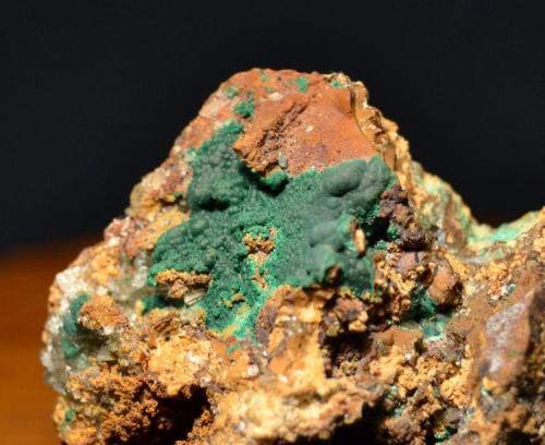 Malaquita<br />Delfina Mine, Hoyos de Alda, Ortiguero, Prado, Cabrales, Comarca Oriente, Principality of Asturias (Asturias), Spain<br />12 x 10 cm.<br /> (Autor: Quexigal)
