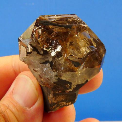 Quartz with hematite?
Brandberg, Namibia
51 x 36 x 25 mm
Same as above. (Author: Pierre Joubert)