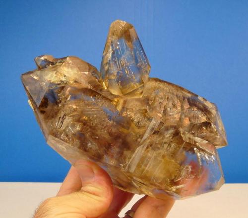 Quartz
Brandberg, Namibia
155 x 108 x 77 mm
This big crystal has been repaired. (Author: Pierre Joubert)