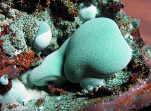 close up of malachite blob (Author: Peter Megaw)