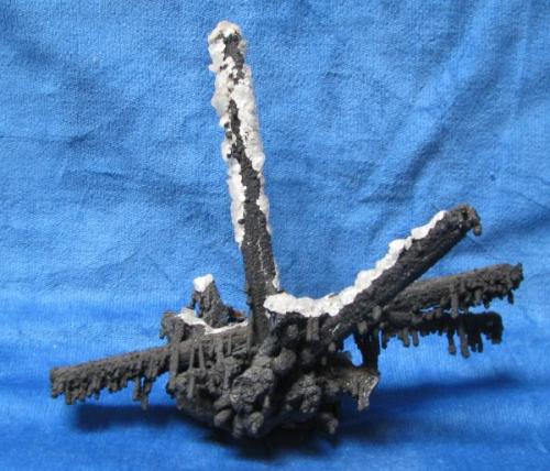 The "Shipwreck" goethite pseudo/epimorphous after gypsum. Buena Tierra Mine, Level 2, West Camp, Santa Eulalia, Chihuahua, Mexico. 25 cm across. (Author: Peter Megaw)
