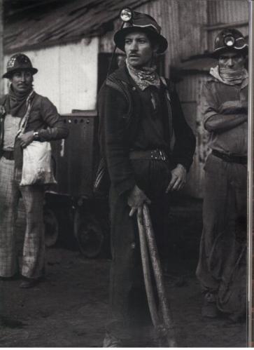 Drillers, San José La Rica mine, Real del Monte, Hidalgo, México (1983) 
Fotografía: David Maawad, publicada en "Una visión de la Minería" núm 86 (Author: Luis Domínguez)