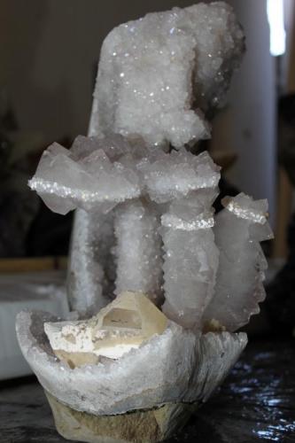 Pale Amethyst with Calcite, about 40 cm high and 30 cm in length (Author: silvio steinhaus)