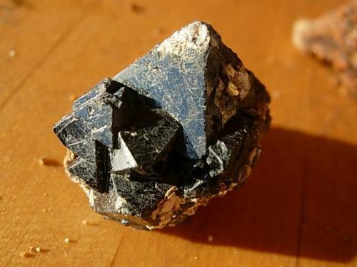 spinel
Amity New York
2 cm (Author: Glenn Rhein)