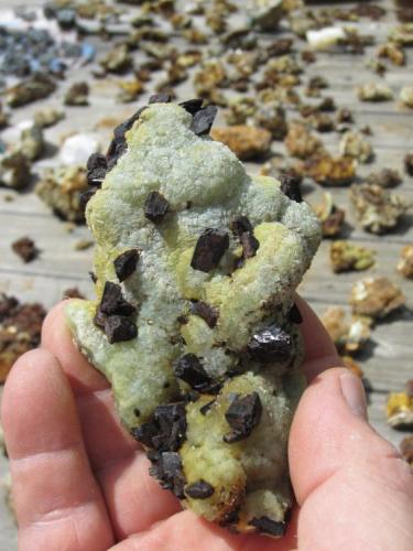 A quick cleaning, prehnite and babingtonite. about 15 cm. (Author: vic rzonca)