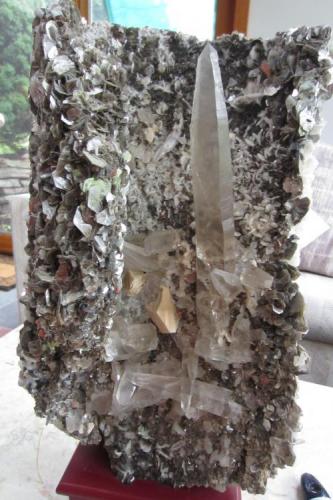 37 cm. high half-pipe of albite, mucovite and quartz from the feldspar of image 0548. (Author: vic rzonca)